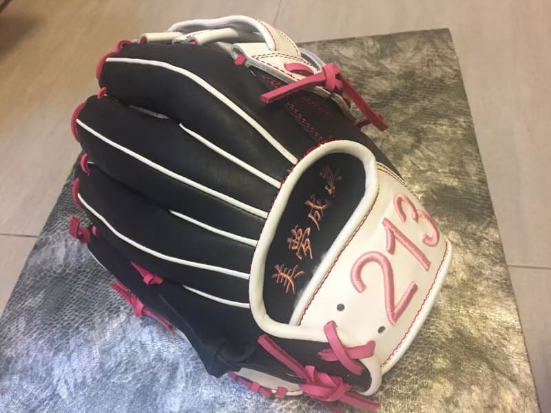 【梁絮皮藝】真皮棒球手套/壘球手套/ZETT/MIZUNO/flatbill/Beast