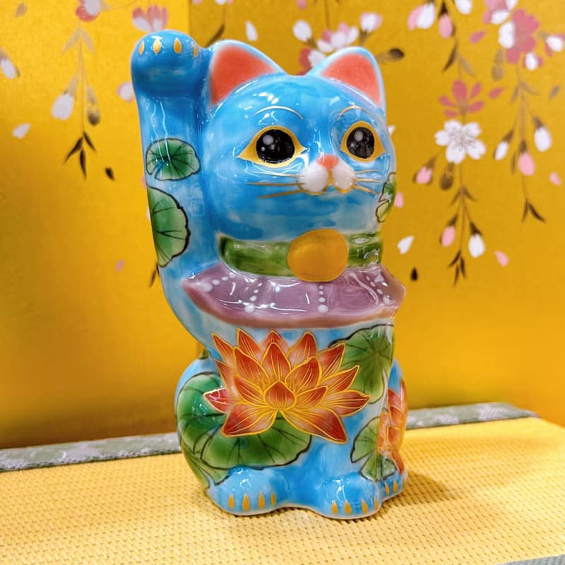 【蓮水迎祥】日本清水燒招財貓 | 色繪 - 水色地蓮
