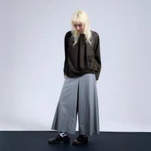 扭褶雕塑線條上衣