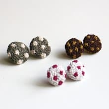點點刺繡耳環 / 耳針款