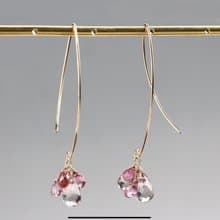 14kgf-pink chilly tears curve pierced earrings