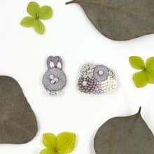 | 茷 | 耳針/耳夾 | #158 | 手刺繡阿兔與花花紫色系不對稱耳環
