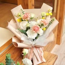 和風細語-柔霧康乃馨鮮花花束 母親節/謝師/生日 溫柔系手綁花禮