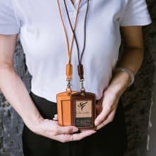 真皮直式識別證卡套(含掛繩) X0091 植鞣咖/植鞣棕