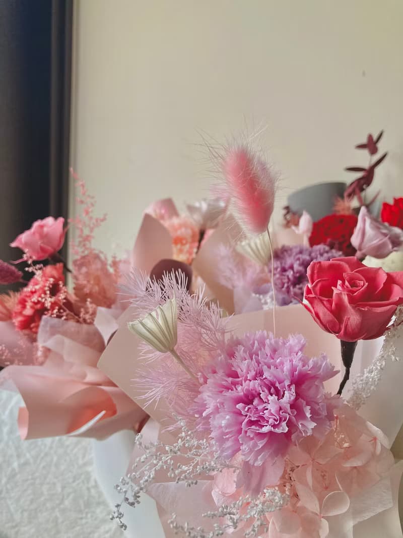 隨時愛你/母親節花禮-單朵康乃馨小花束/永生百日草/乾燥花/盆花