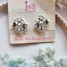 美國西洋古董飾品 / Judy Lee銀白琺瑯珍珠花墨葉典雅夾式耳環