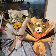 爆紅經典畢業花束-乾燥花束學士帽款