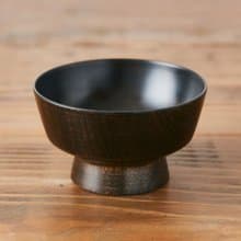 ろくろ挽きの飯椀　ミズメザクラ　黒拭き漆