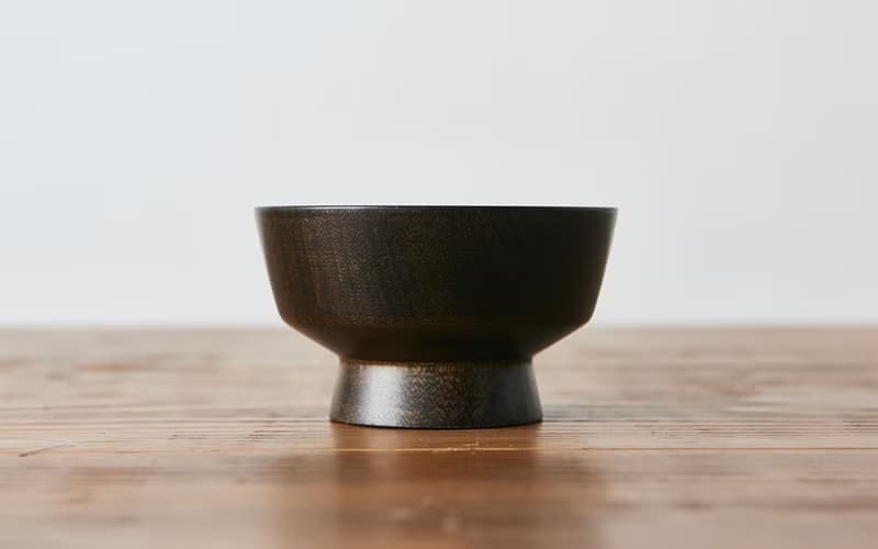 ろくろ挽きの飯椀　ミズメザクラ　黒拭き漆