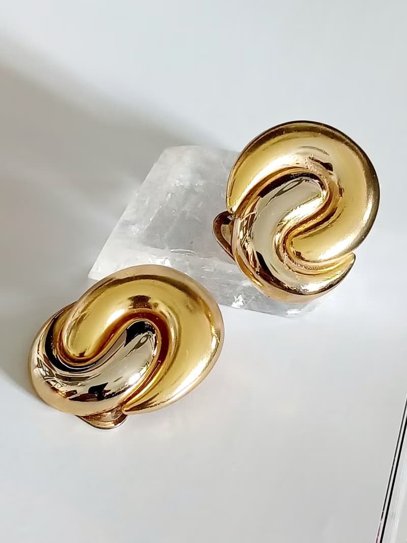 vintage jewelry  耀眼金色相擁 夾式耳環