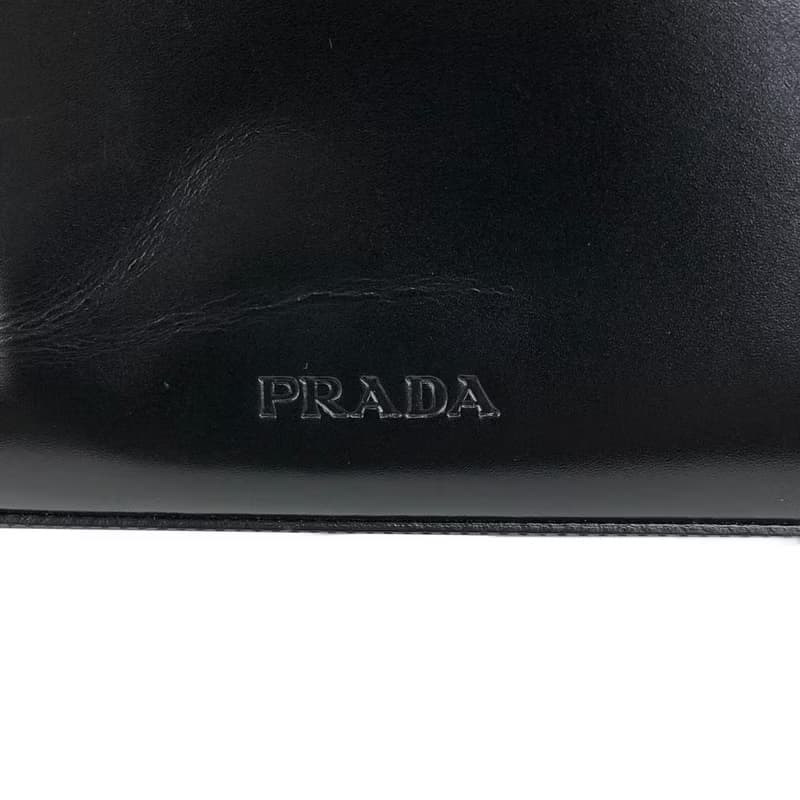【 日本直送　名牌中古包 】PRADA プラダ ショルダーバッグ ブラック ロゴ レザー ホーボーバッグ vintage ヴィンテージ オールド 46hp5u
