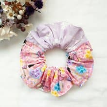 花花芭蕾舞女孩。手工甜甜圈髮束 大腸圈