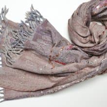 【精品禮盒】釘珠喀什米爾水煮羊毛刺繡圍巾披肩溫柔霧灰紫百搭
