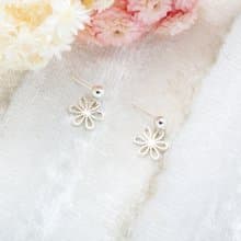 【Angel & Me】可愛 小雛菊 花朵 s925 純銀 一對 耳環 耳夾 禮物