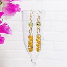 ミモザとペリドットのピアス・イヤリング(真花/自製乾燥花/天然石材)