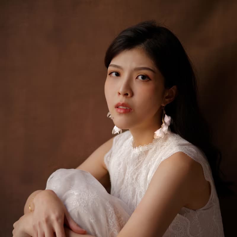 Eurus 純白祝福語三花雙鍊耳勾式耳環