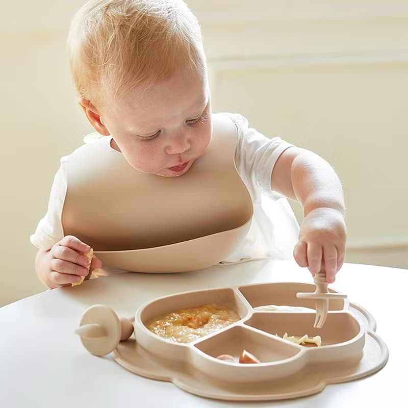 韓國兒童餐具-矽膠防水圍兜 兒童必備 學習 寶寶用品 居家現貨