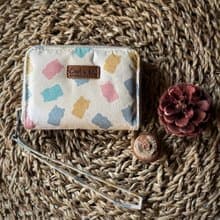 【紙感皺皺包】禮物 環保輕量 拉鍊卡片零錢包-招財貓