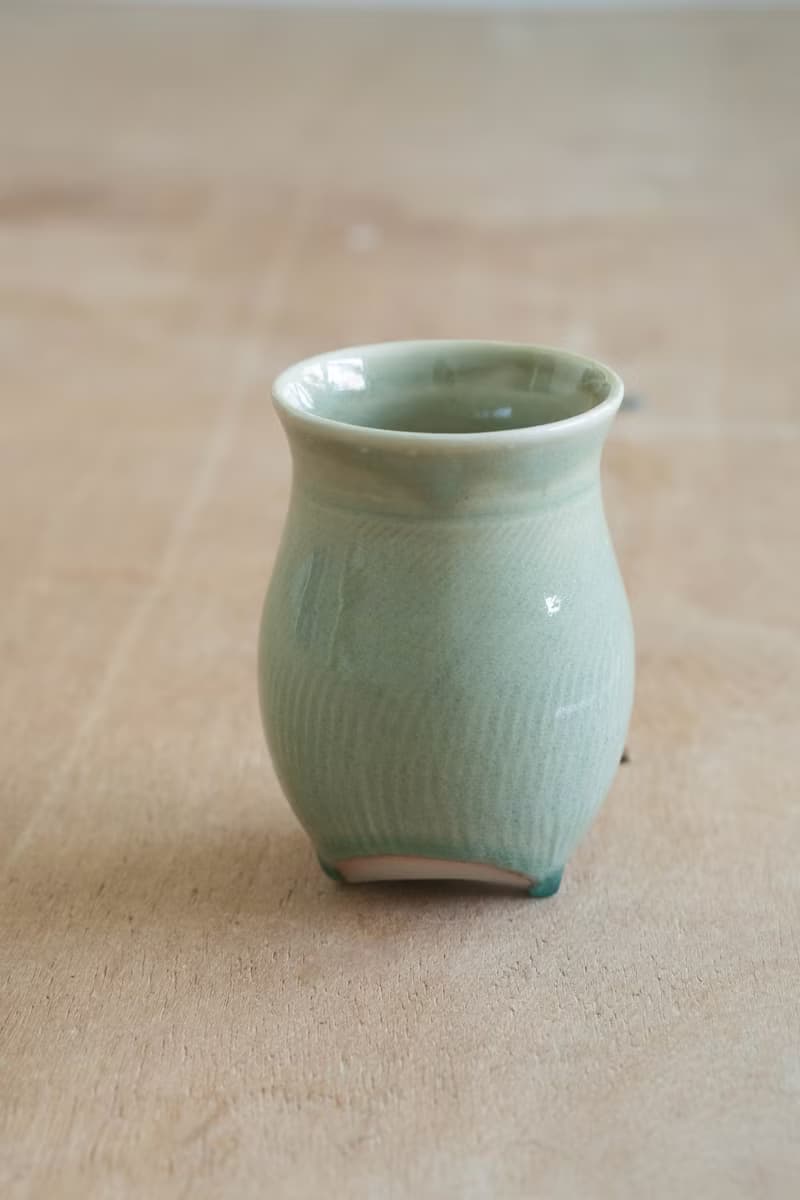 青瓷握杯