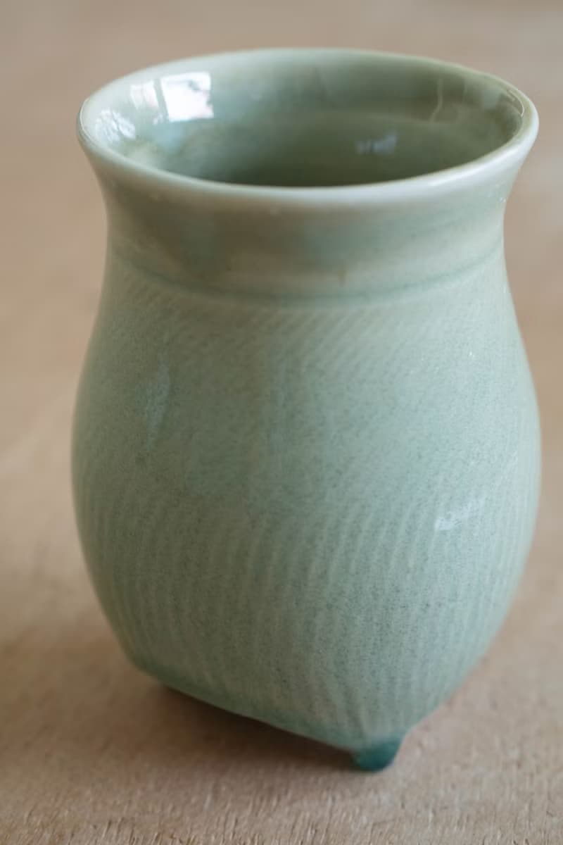 青瓷握杯