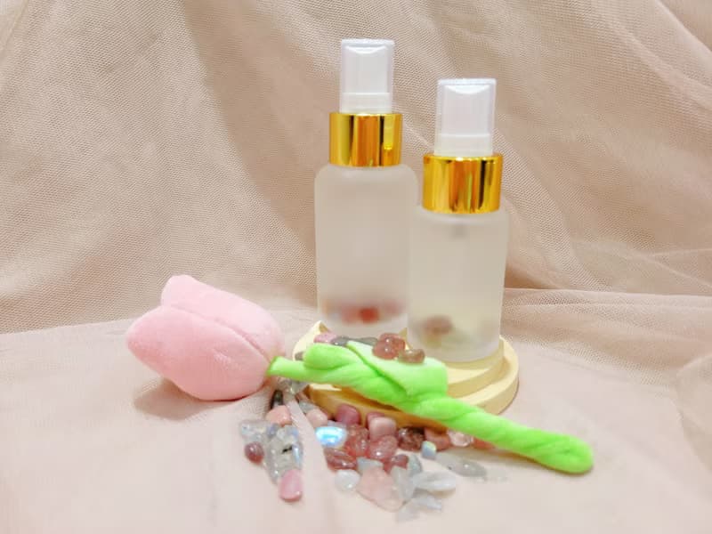 桃花噴霧 貴人 魅力 愛情 約會 禮物 玫瑰 香水 草莓晶 魔法 能量