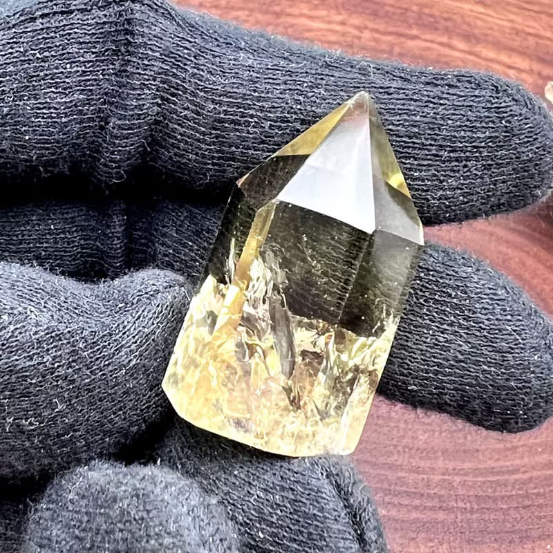 喧囂。小柱 療癒 招財 有天然礦坑 l 黃水晶小柱 有彩 l