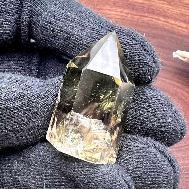 喧囂。小柱 療癒 招財 有天然礦坑 l 黃水晶小柱 有彩 l