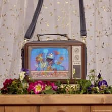 Loungefly 芝麻街立體復古電視斜孭袋