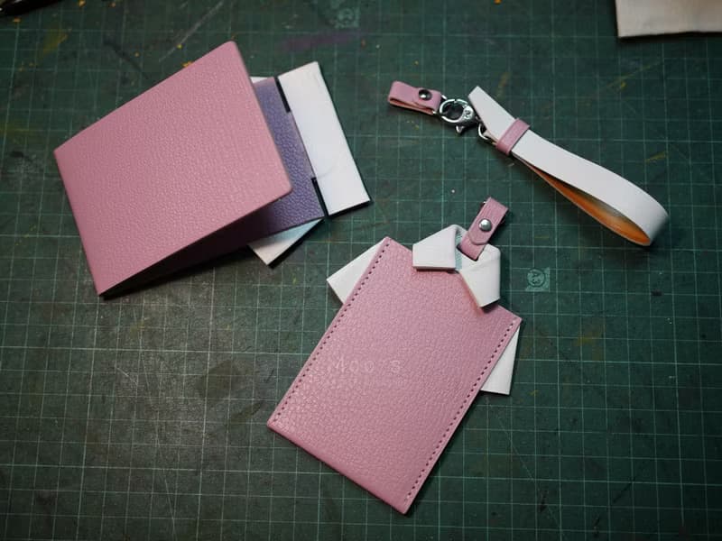 MOOS X WASOME ORIGAMI 證件套法國山羊粉紅色白色