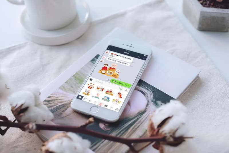 LINE 貼圖訂製 | 人像 家人 情侶 朋友 似顏繪