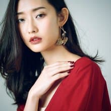 COR-DATE / 圓弧葉片鑲鑽不對稱耳環