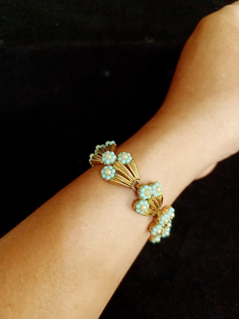 vintage jewelry  Crown Trifari 典雅小藍花 手鍊