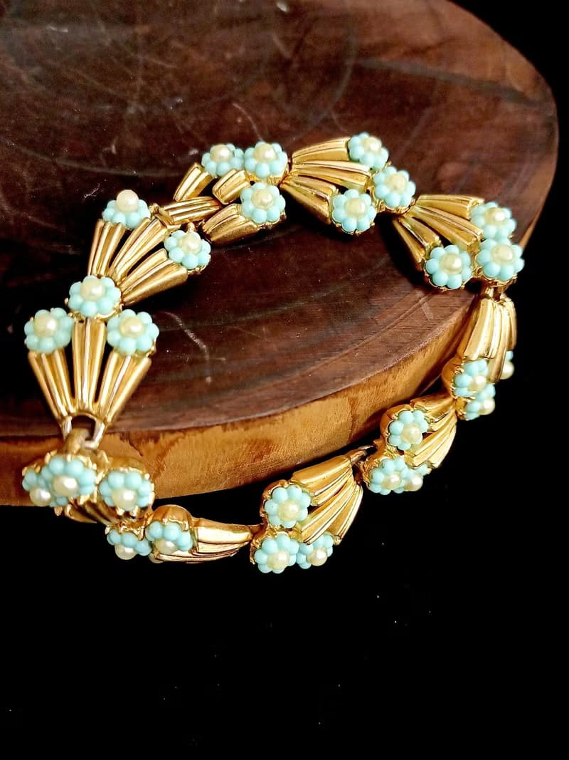 vintage jewelry  Crown Trifari 典雅小藍花 手鍊