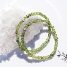 ペリドットの一連ブレスレット　翠色 すいしょく