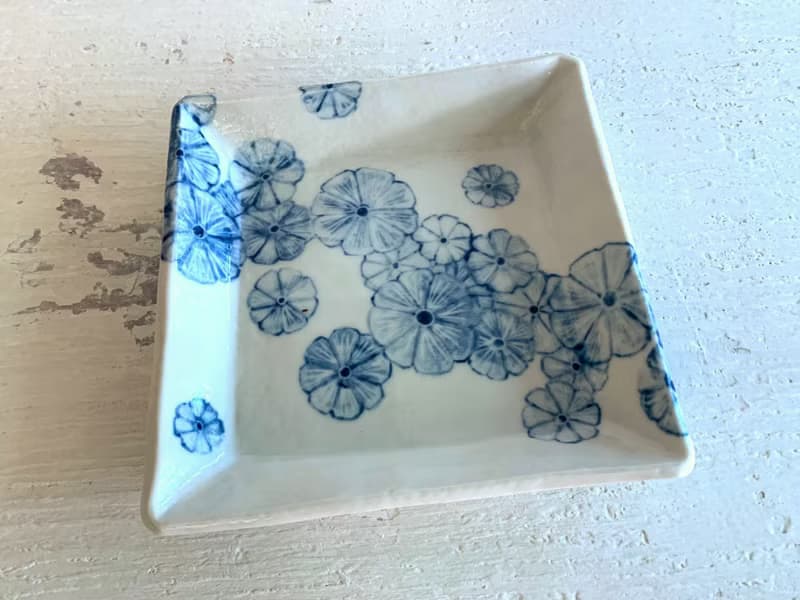典雅藍花陶製方盤_陶器餐盤