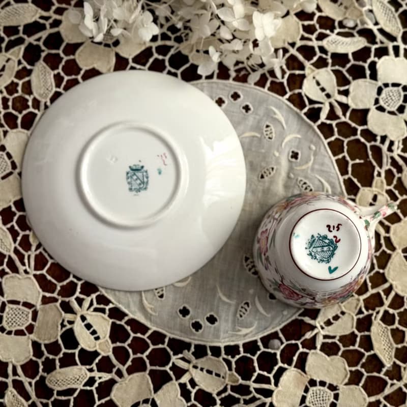 50439-絕美法國古董Sarreguemines Minton 215 手繪咖啡杯與杯托