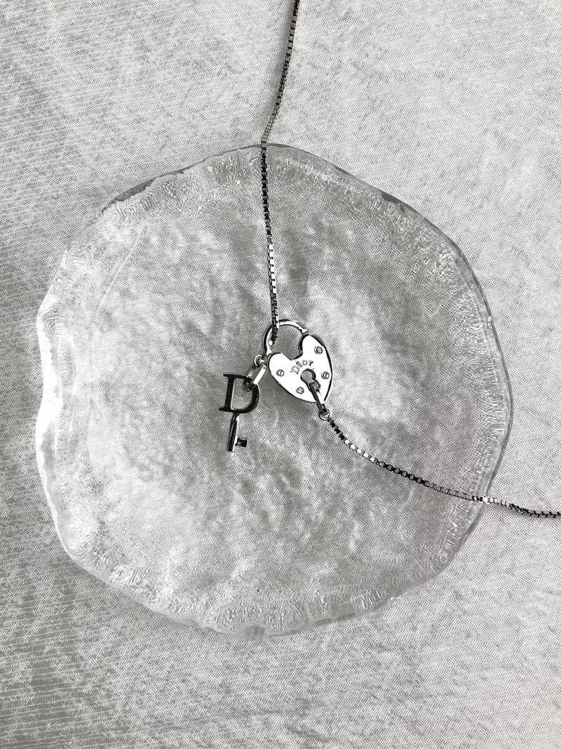 【 日本直送　名牌中古包 】Christian Dior クリスチャン ディオール ネックレス シルバー カデナ キー vintage オールド nk8vix