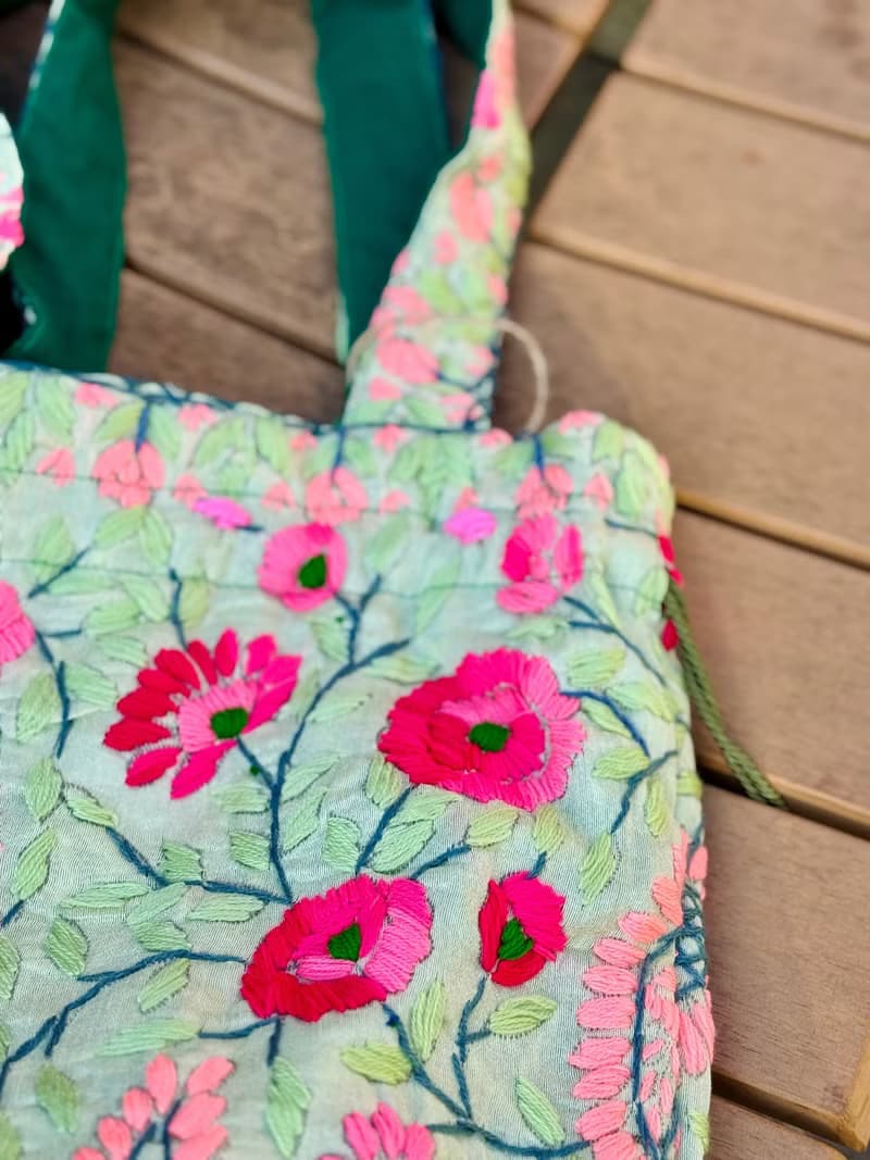 手工刺繡 淺綠色 花卉 索繩束口 手袋 手提包