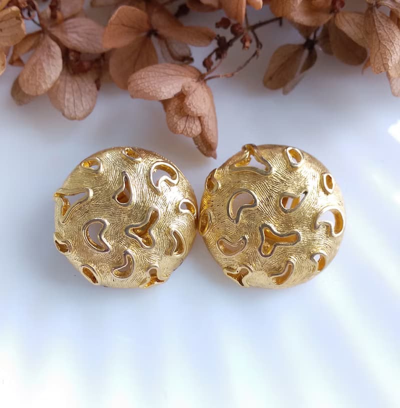 Vintage Jewelry 西洋古董飾品 金色調 布希曼 夾式耳環
