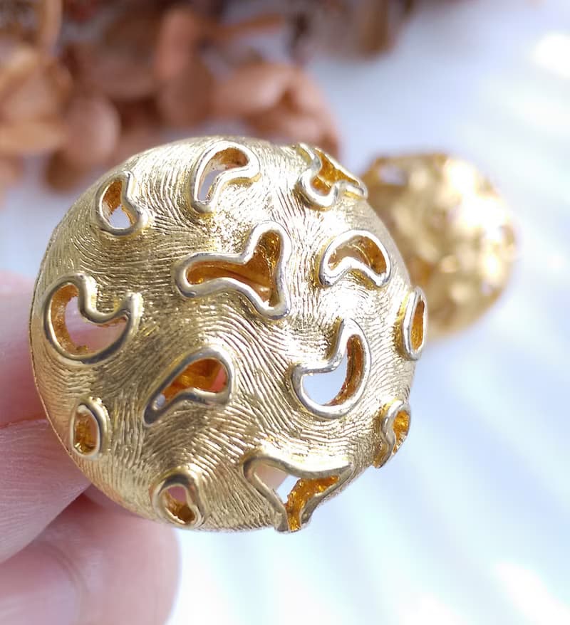 Vintage Jewelry 西洋古董飾品 金色調 布希曼 夾式耳環