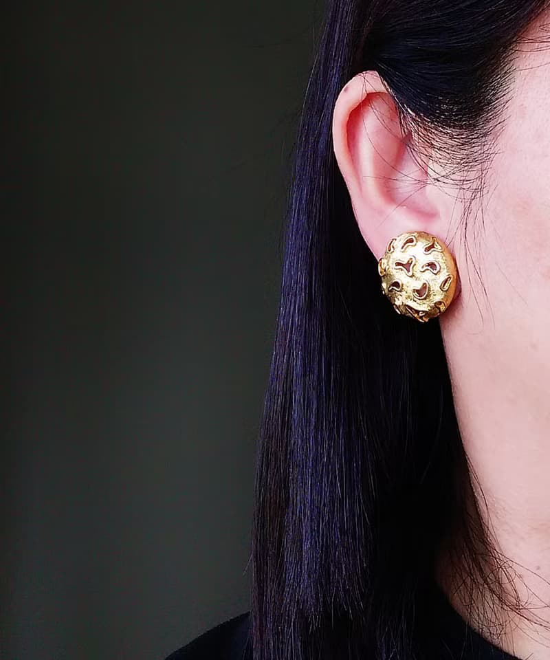 Vintage Jewelry 西洋古董飾品 金色調 布希曼 夾式耳環