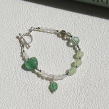 一口青青梅子冰沙。綠草莓大愛心 月光石 葡萄石 S925純銀 手鍊