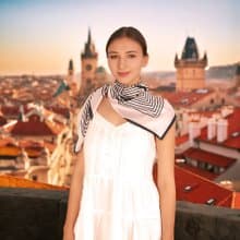 空中的浪漫大方巾絲巾90厘米 Jardin Des Fontaines