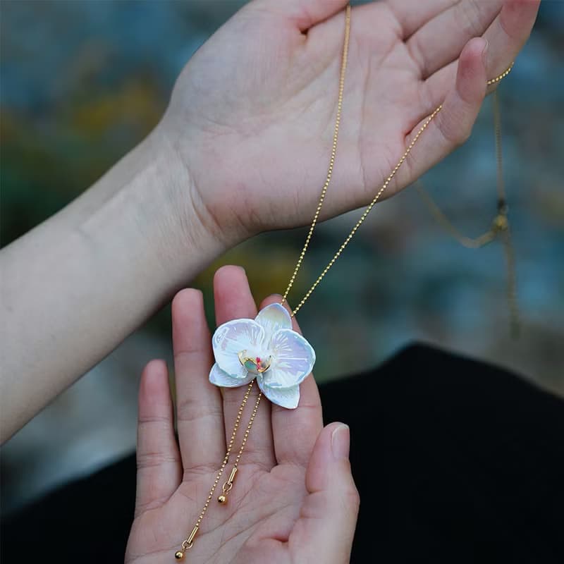 【蝴蝶蘭】春季新品炫彩珍珠水晶陶瓷鎖骨鏈項鏈胸針