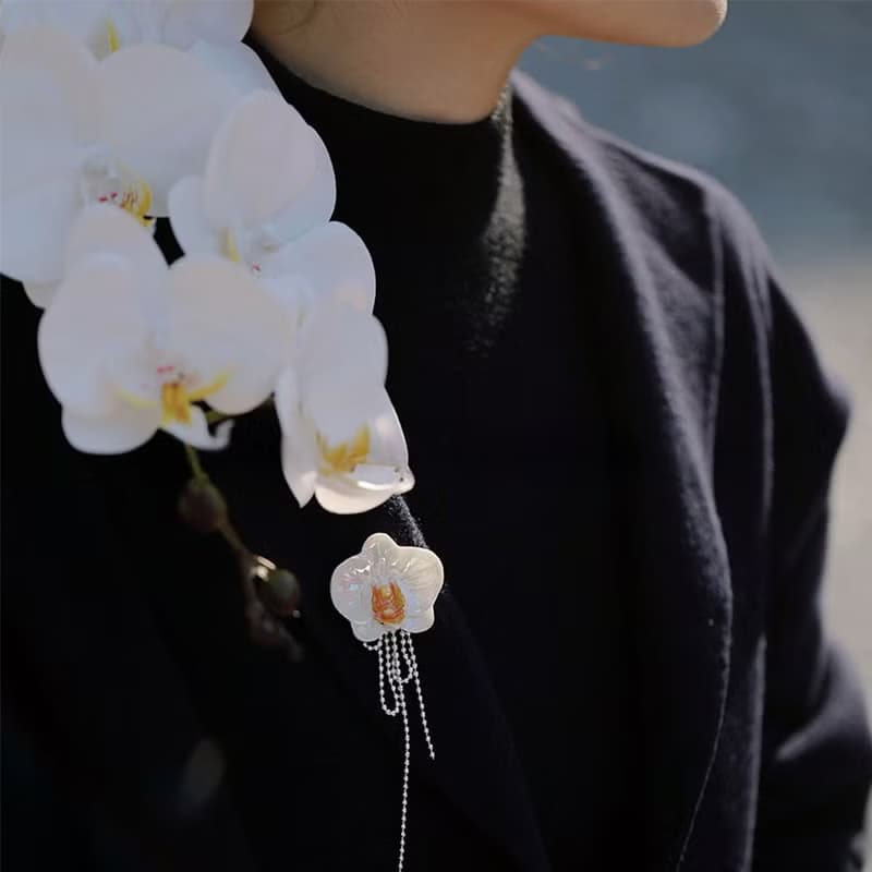 【蝴蝶蘭】春季新品炫彩珍珠水晶陶瓷鎖骨鏈項鏈胸針