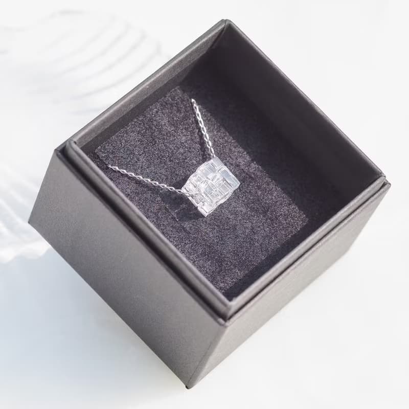 【Special】立方体ガラス(キューブ【ミニ】【クリア】)シルバー925チェーンネックレス(アジャスター付属)【受注制作】