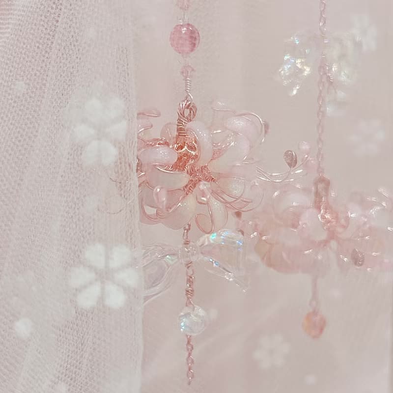 淡色彼岸花 蝴蝶結x南瓜珠 不對稱療癒系耳環 耳骨夾 耳針/耳夾