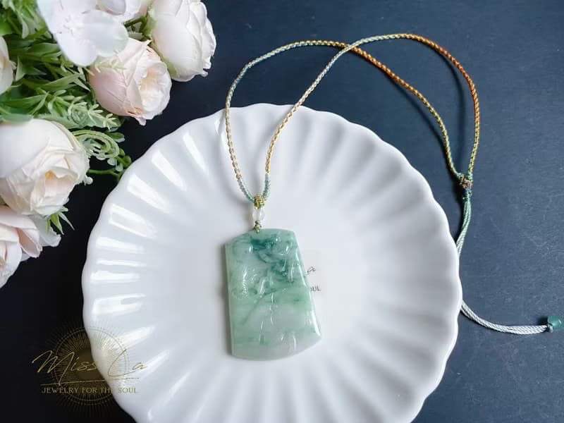 天然緬甸玉 翡翠 綠底飄花 如魚得水 玉質細膩 吊墜  禮物 項鍊