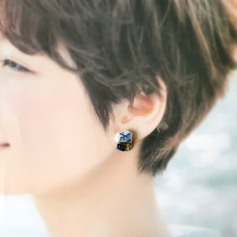 【再販】金継ぎ シー陶器 天然石 さざれ ラピスラズリ シトリン ピアス イヤリング ノンホールピアス ホワイト 白 青 ブルー イエロー 黄色 ゴールド 金