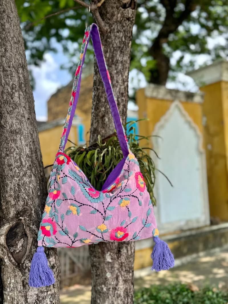 手工刺繡 粉紫色 花卉 斜背包 肩背包 斜孭袋 單肩包 側肩包